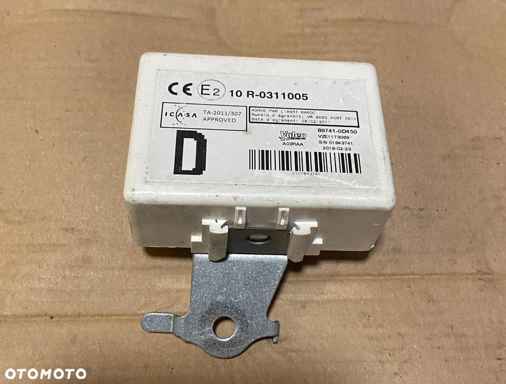 Moduł sterownik centralnego zamka Toyota Yaris III lift 2018r OE - 1