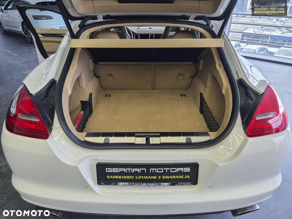 Porsche Panamera 4 PDK Edition - 38