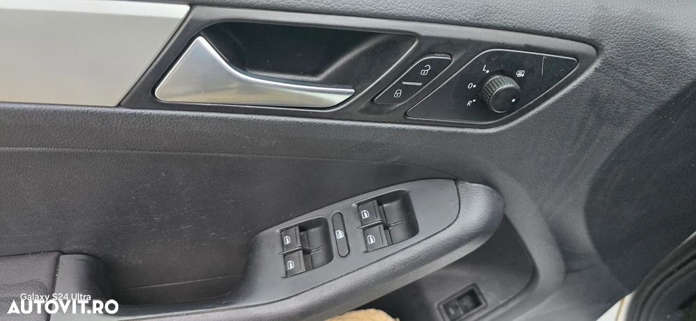 Volkswagen Jetta 1.2 TSI Comfortline - 7