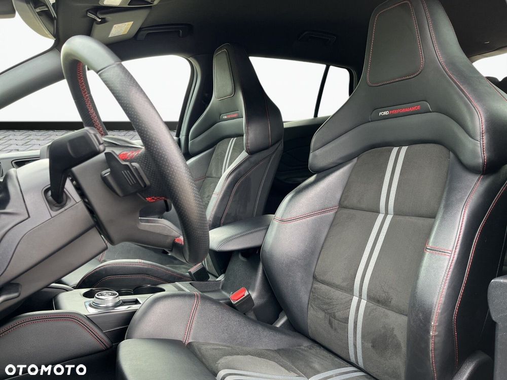 Ford Focus - 13