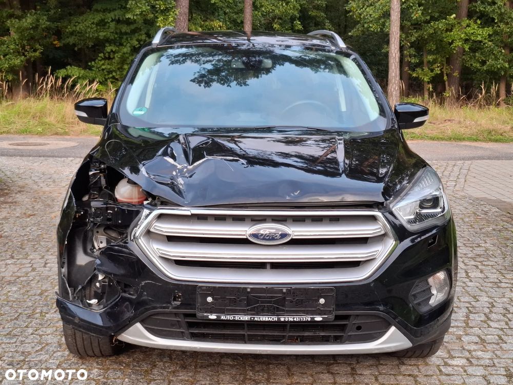 Ford Kuga 1.5 EcoBoost 2x4 Trend - 3