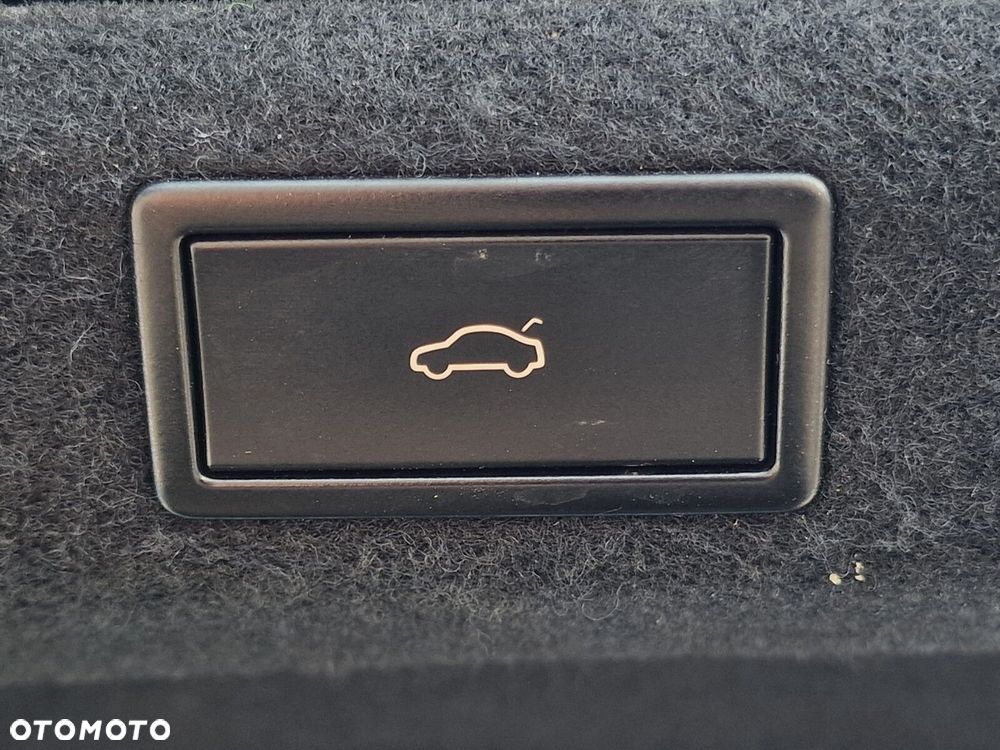 Skoda Superb 2.0 TDI SCR 4x4 L&K DSG - 14