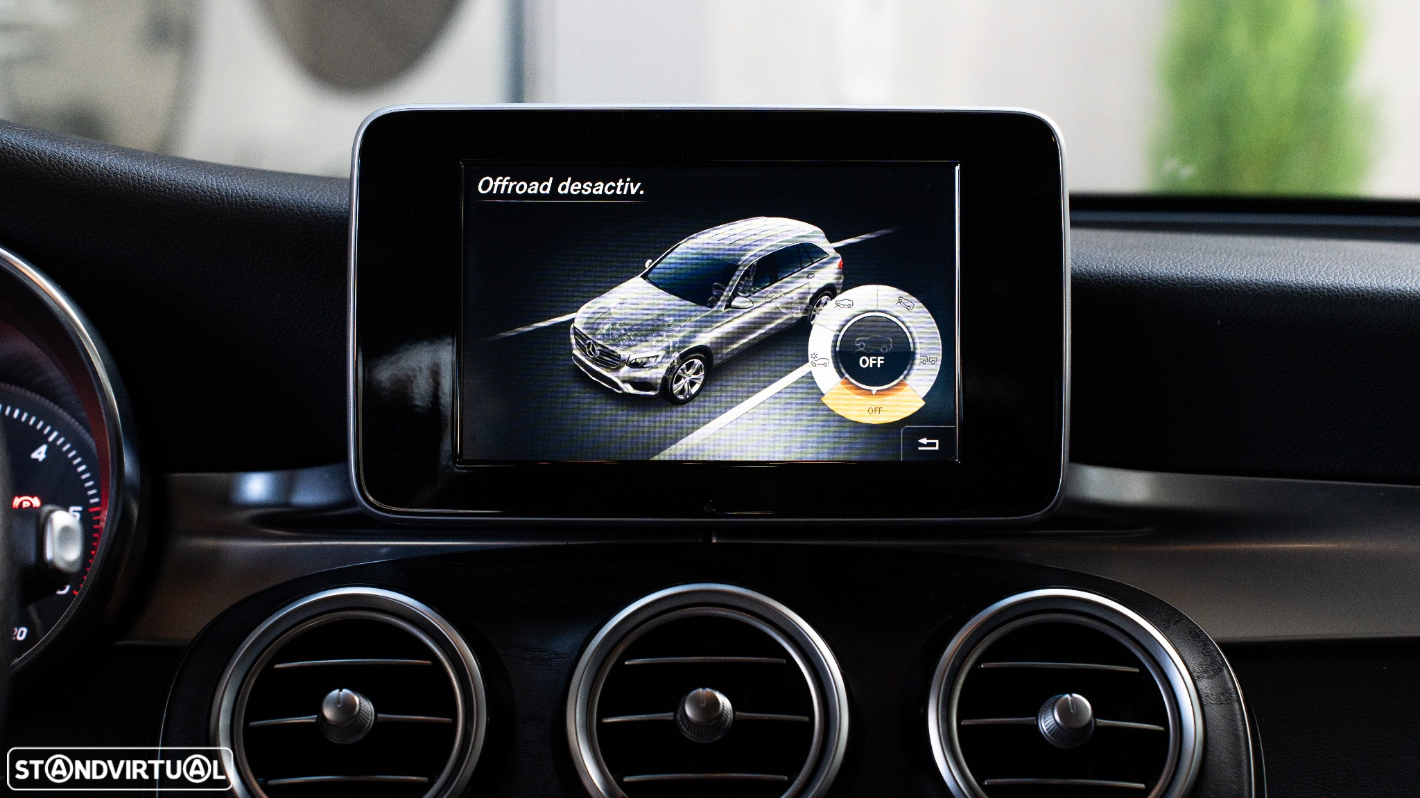 Mercedes-Benz GLC 350 d 4Matic 9G-TRONIC AMG Line - 51