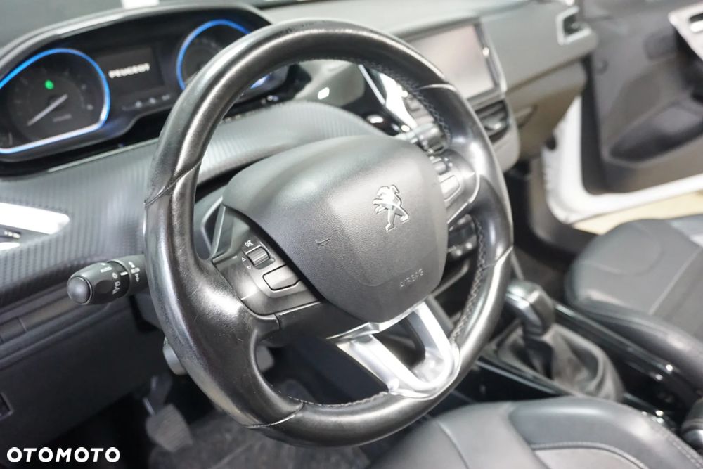 Peugeot 2008 BlueHDi 100 STOP & START Style - 23