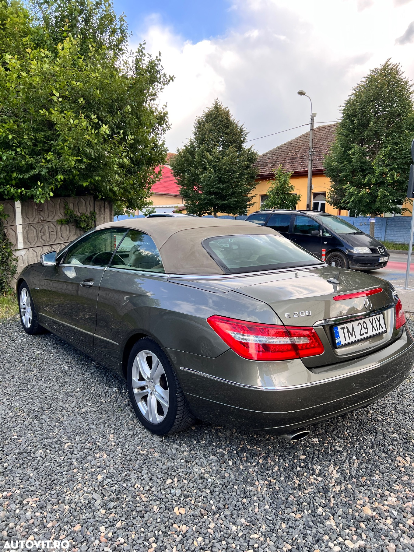 Mercedes-Benz E 200 CGI BlueEfficiency Automatik - 14