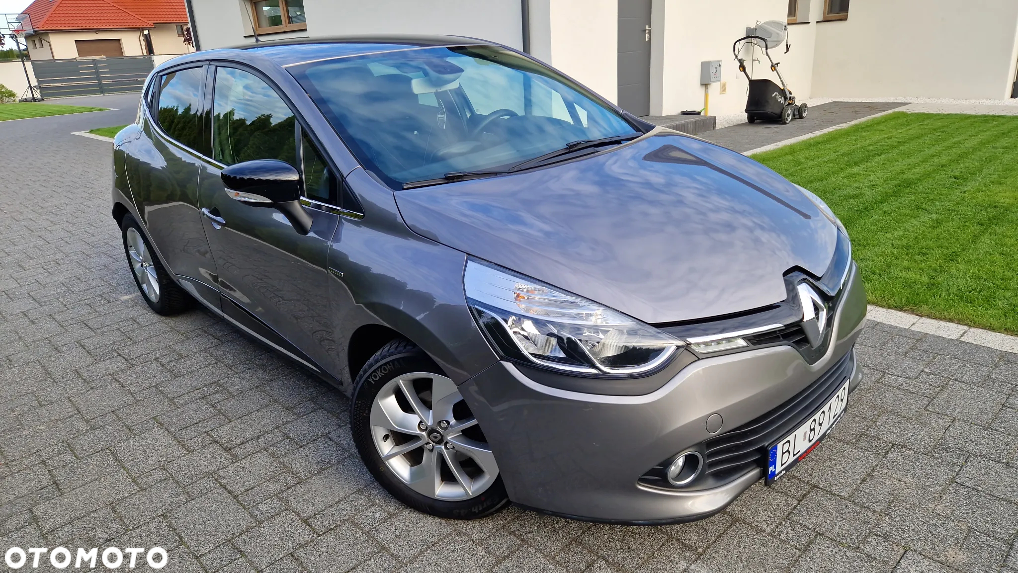 Renault Clio 1.2 16V 75 Limited - 22