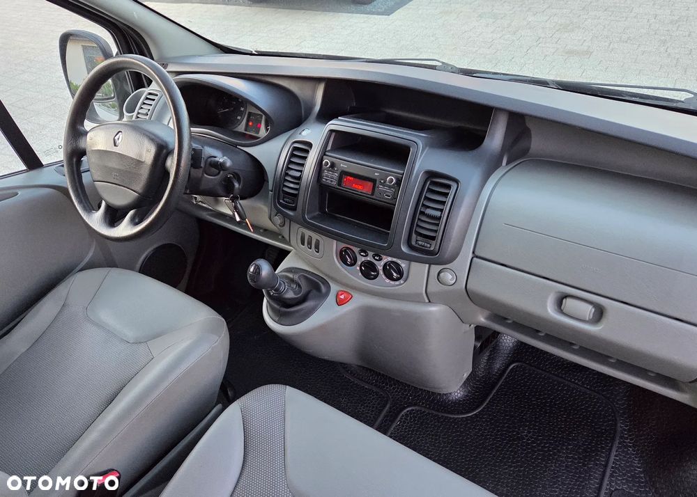 Renault TRAFIC - 10