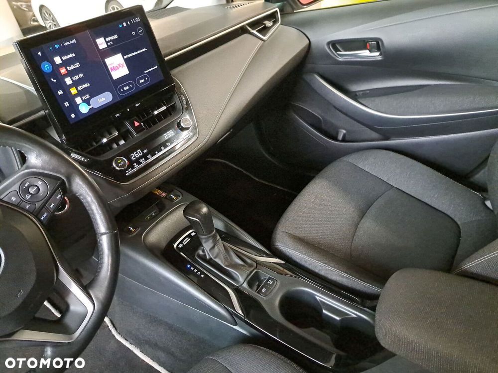 Toyota Corolla 1.8 Hybrid Comfort - 29