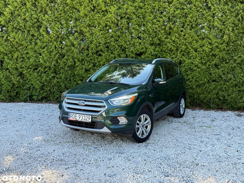 Ford Kuga - 1