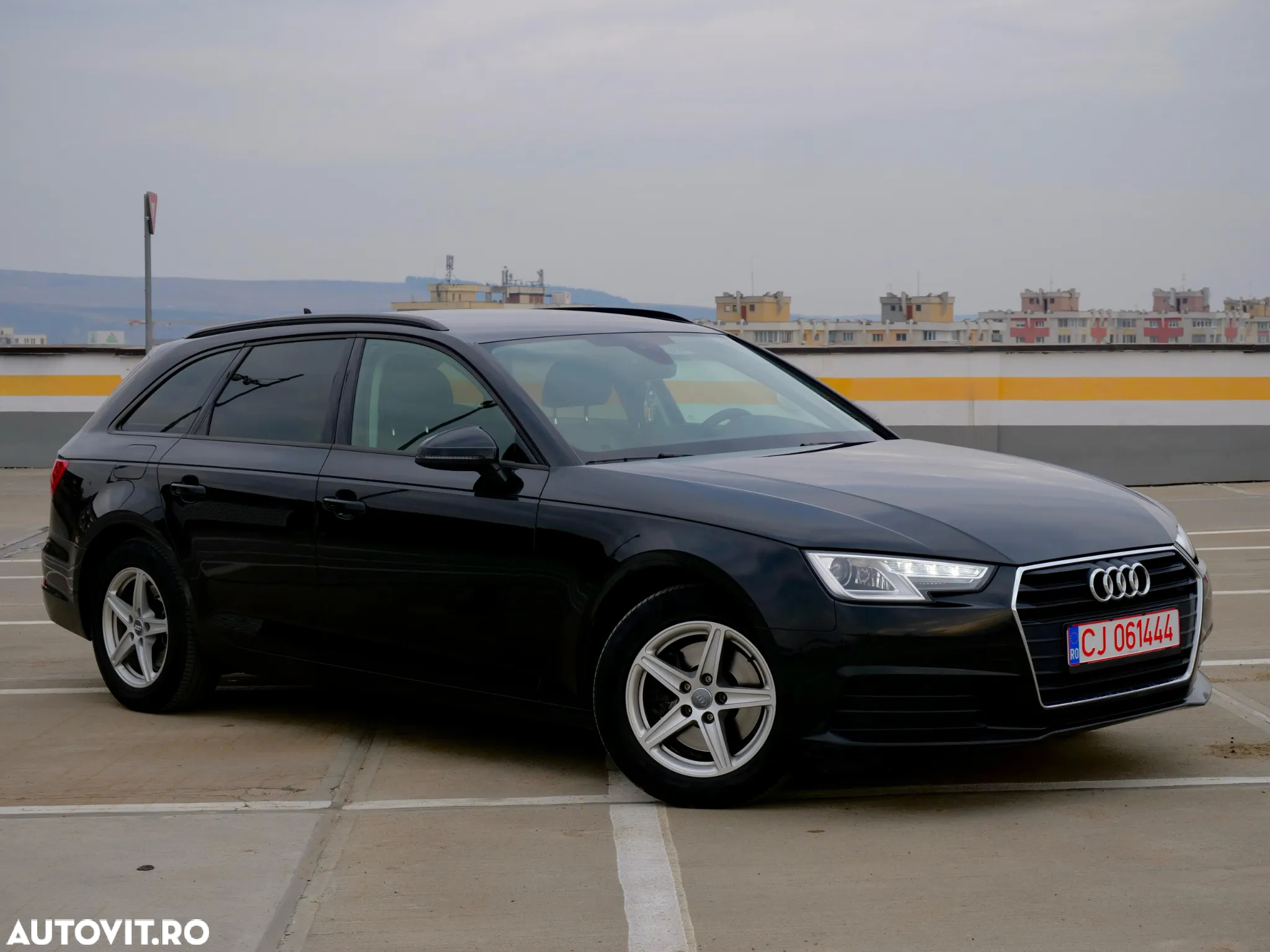 Audi A4 Avant 2.0 TDI S tronic - 13