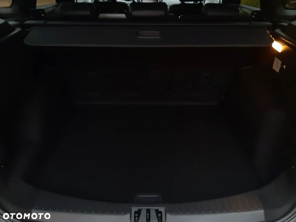Ford Kuga 2.0 TDCi 4x4 ST-Line - 31