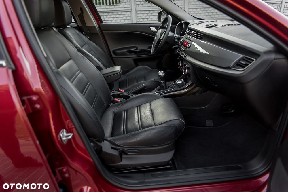 Alfa Romeo Giulietta 1.6 JTDM 16V - 22