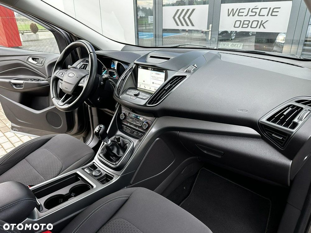 Ford Kuga 1.5 EcoBoost 2x4 Titanium - 15