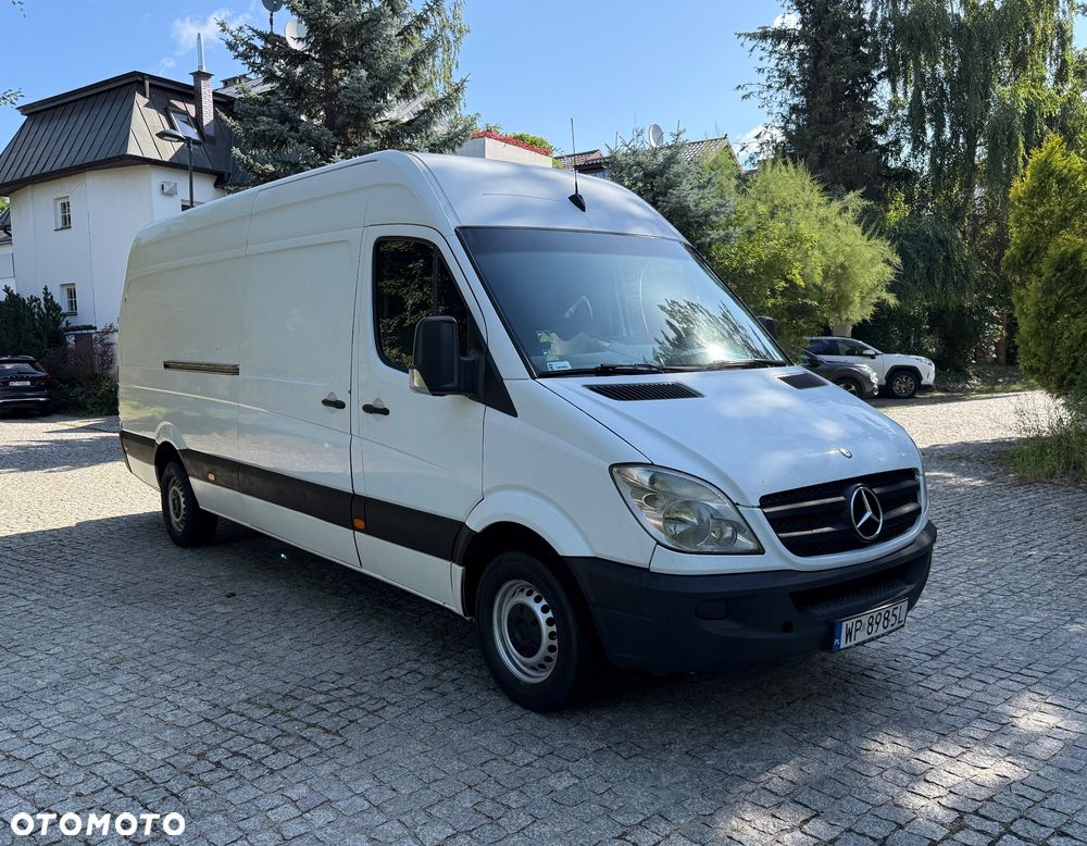 Mercedes-Benz Sprinter - 2