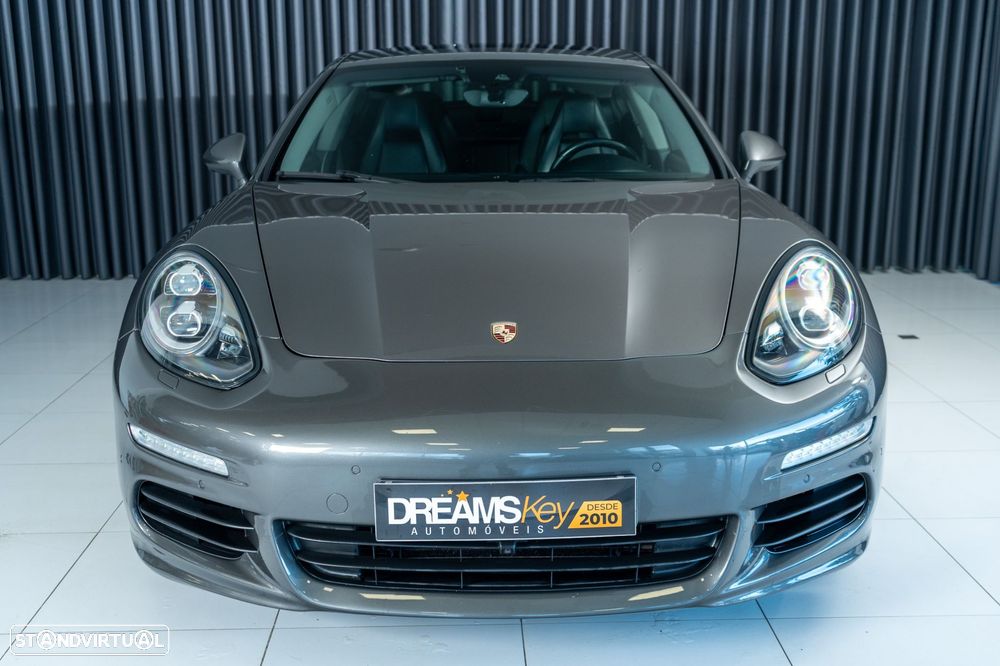 Porsche Panamera Standard - 3
