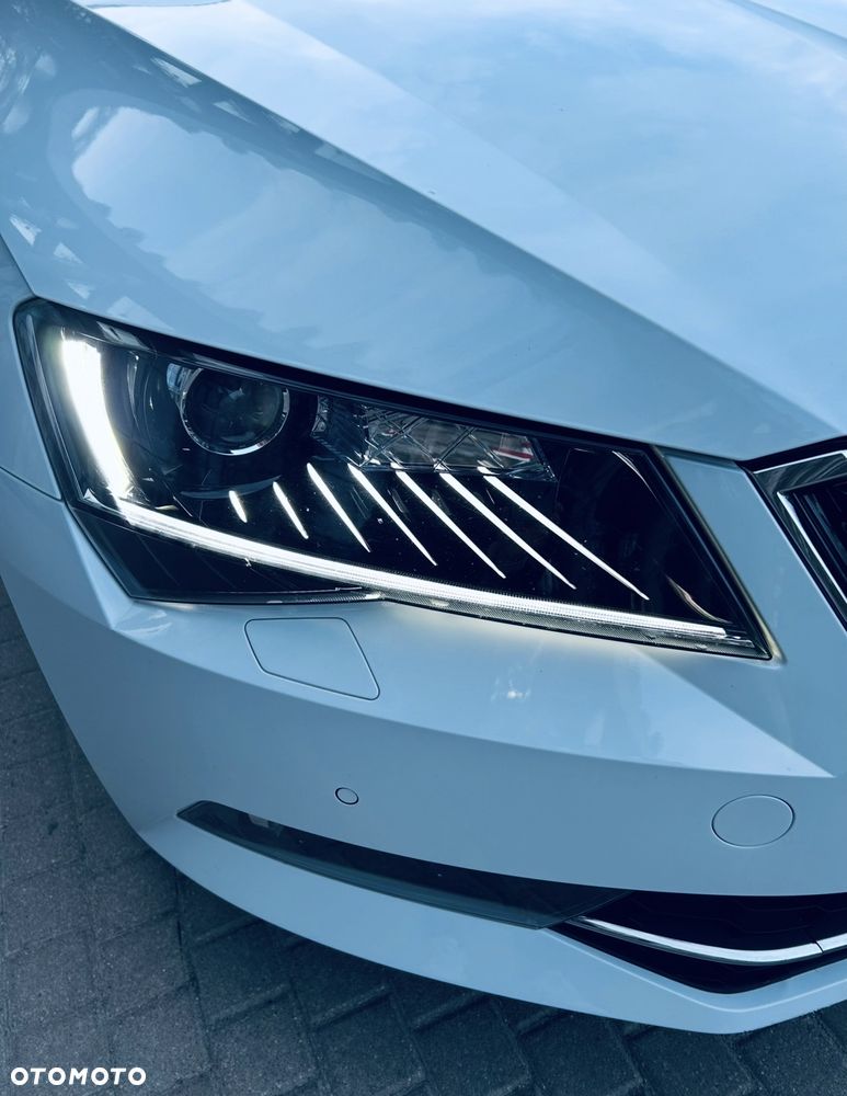 Skoda Superb 2.0 TDI L&K DSG - 8