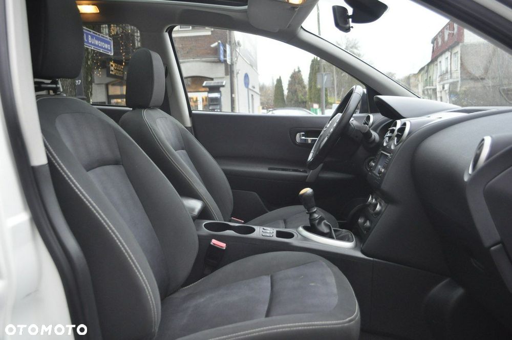 Nissan Qashqai+2 2.0 Tekna Premium - 6