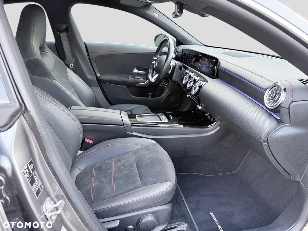 Mercedes-Benz CLA 200 AMG Line 7G-DCT - 23