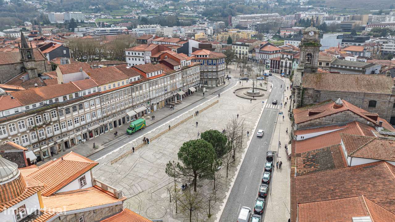 Prédio para Venda na Praça do Toural – Guimarães - Grande imagem: 2/19