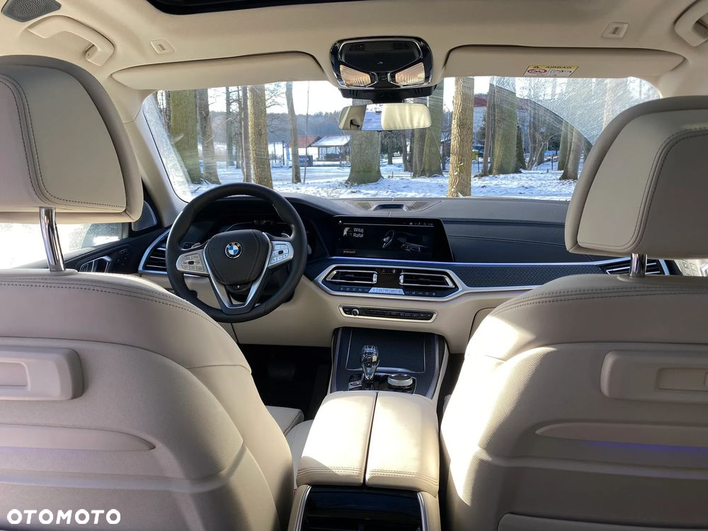 BMW X7 xDrive40d mHEV - 17