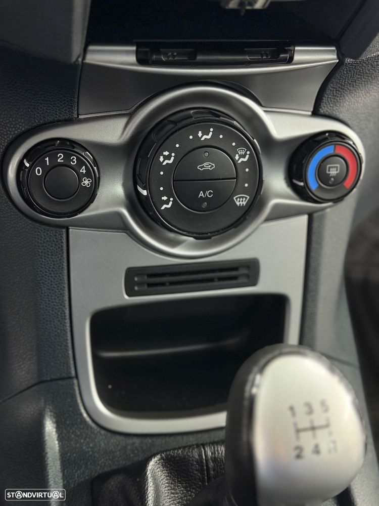 Ford Fiesta 1.25 Trend - 17
