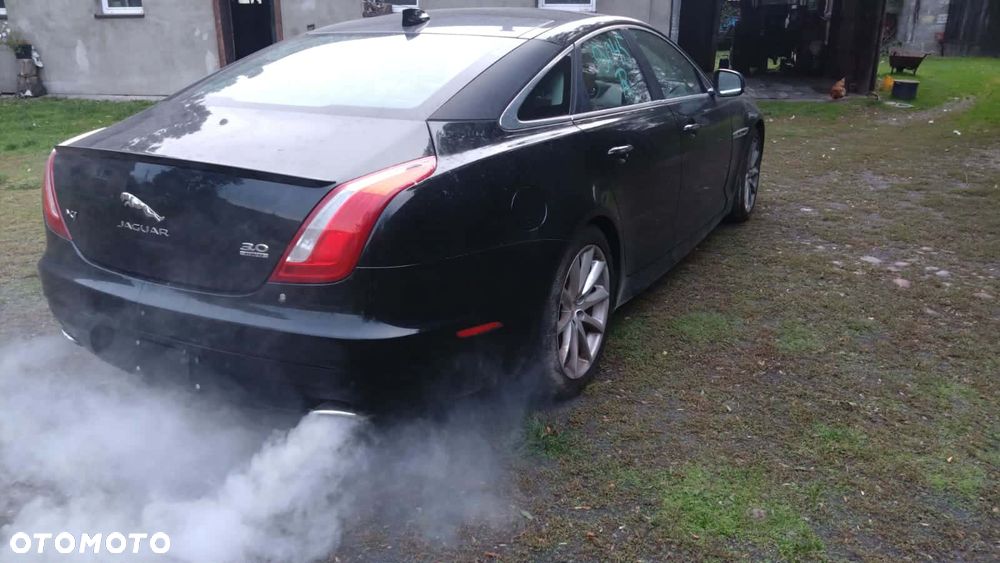 Jaguar XJ - 5