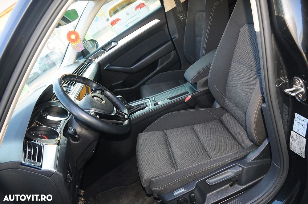 Volkswagen Passat 2.0 TDI DSG Comfortline - 5