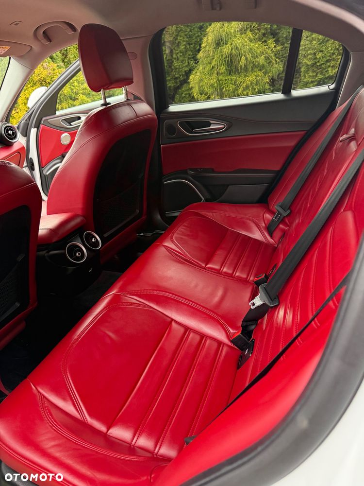 Alfa Romeo Giulia 2.0 Turbo Veloce Q4 - 37