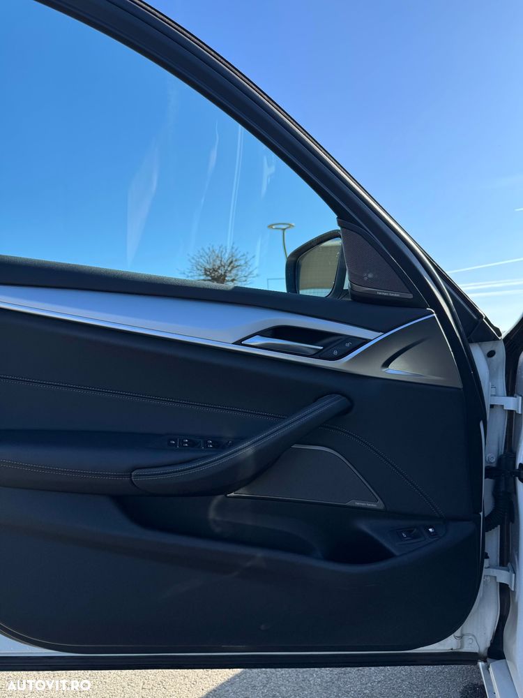 BMW Seria 5 530e Aut. - 18