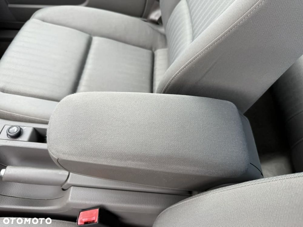 Audi A4 Limousine - 31