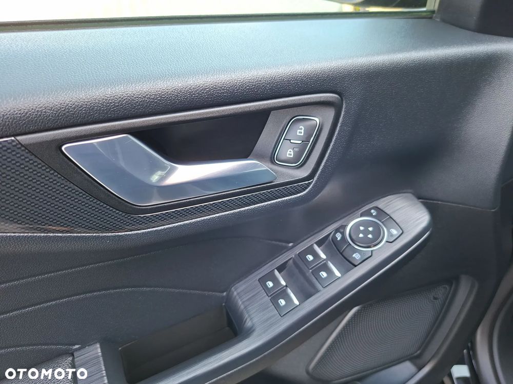 Ford Kuga 2.5 FHEV FWD ST-Line - 16