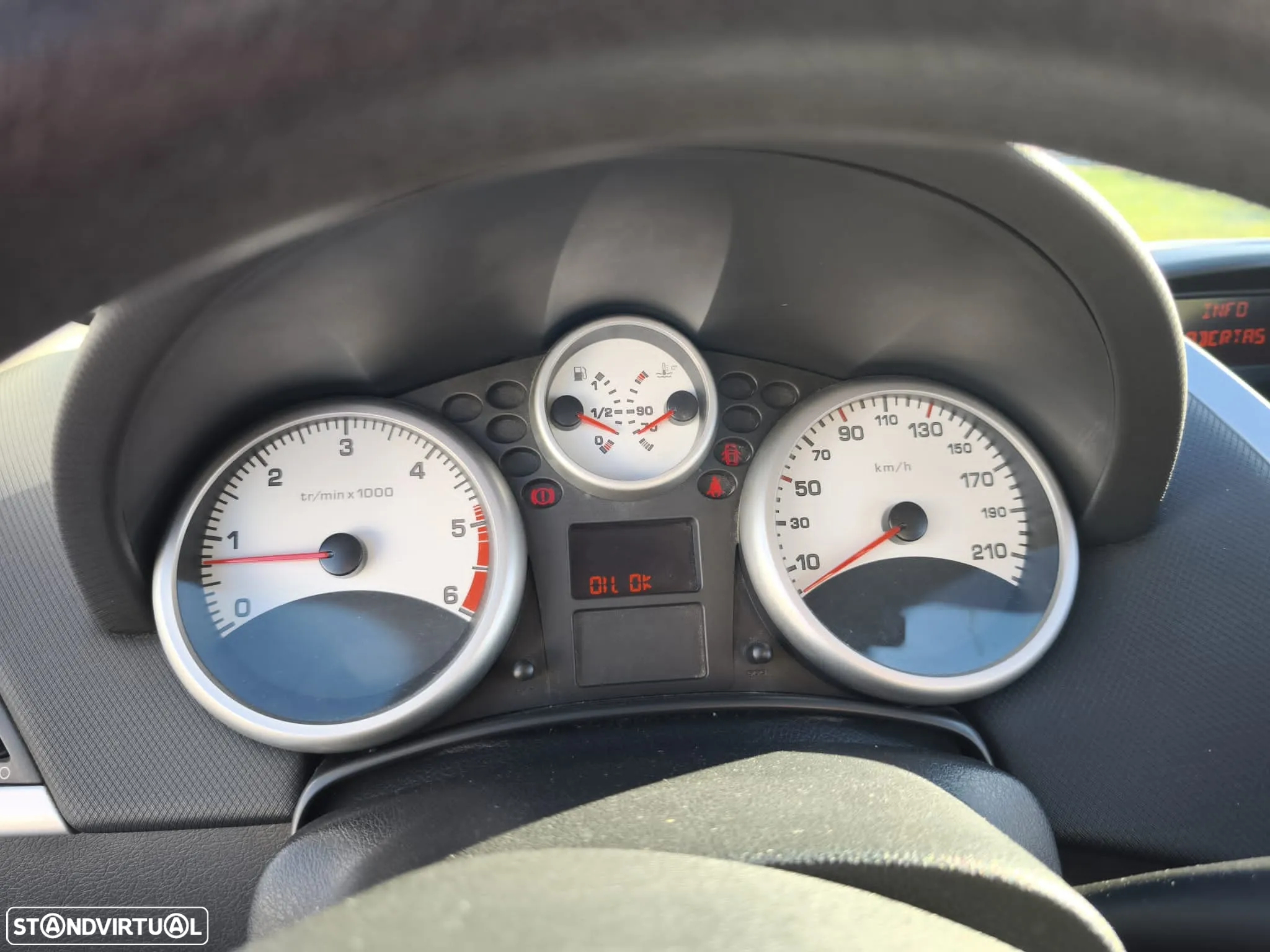 Peugeot 207 1.4 HDi Urban - 9