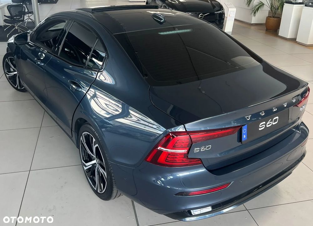 Volvo S60 B5 B AWD Ultimate Dark - 10