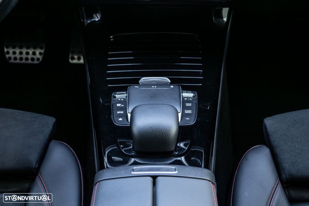 Mercedes-Benz A 250 e AMG Line - 24