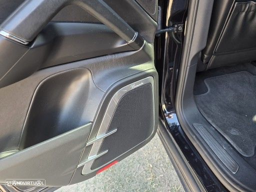 Porsche Cayenne Turbo Tiptronic S - 30