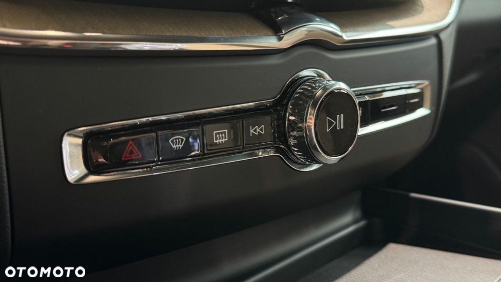 Volvo XC 60 - 25