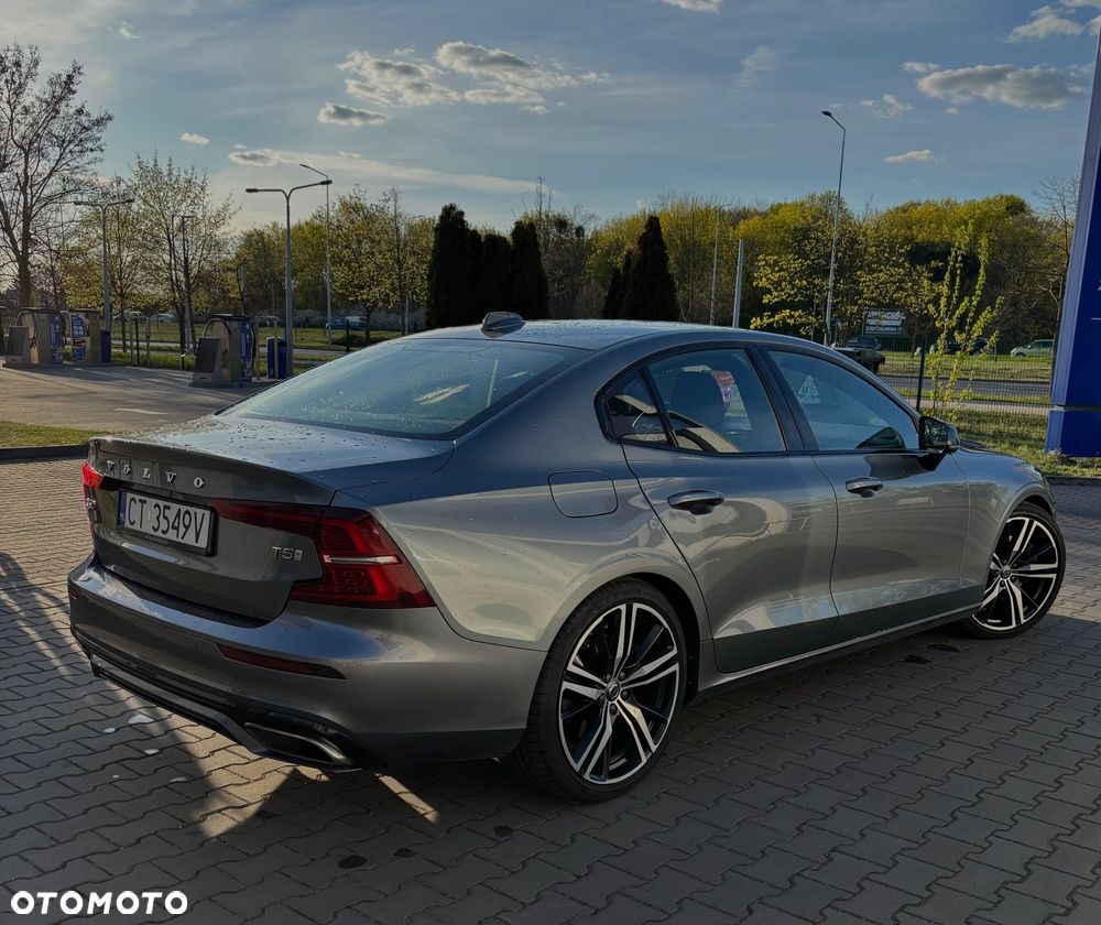 Volvo S60 T5 R-Design - 6