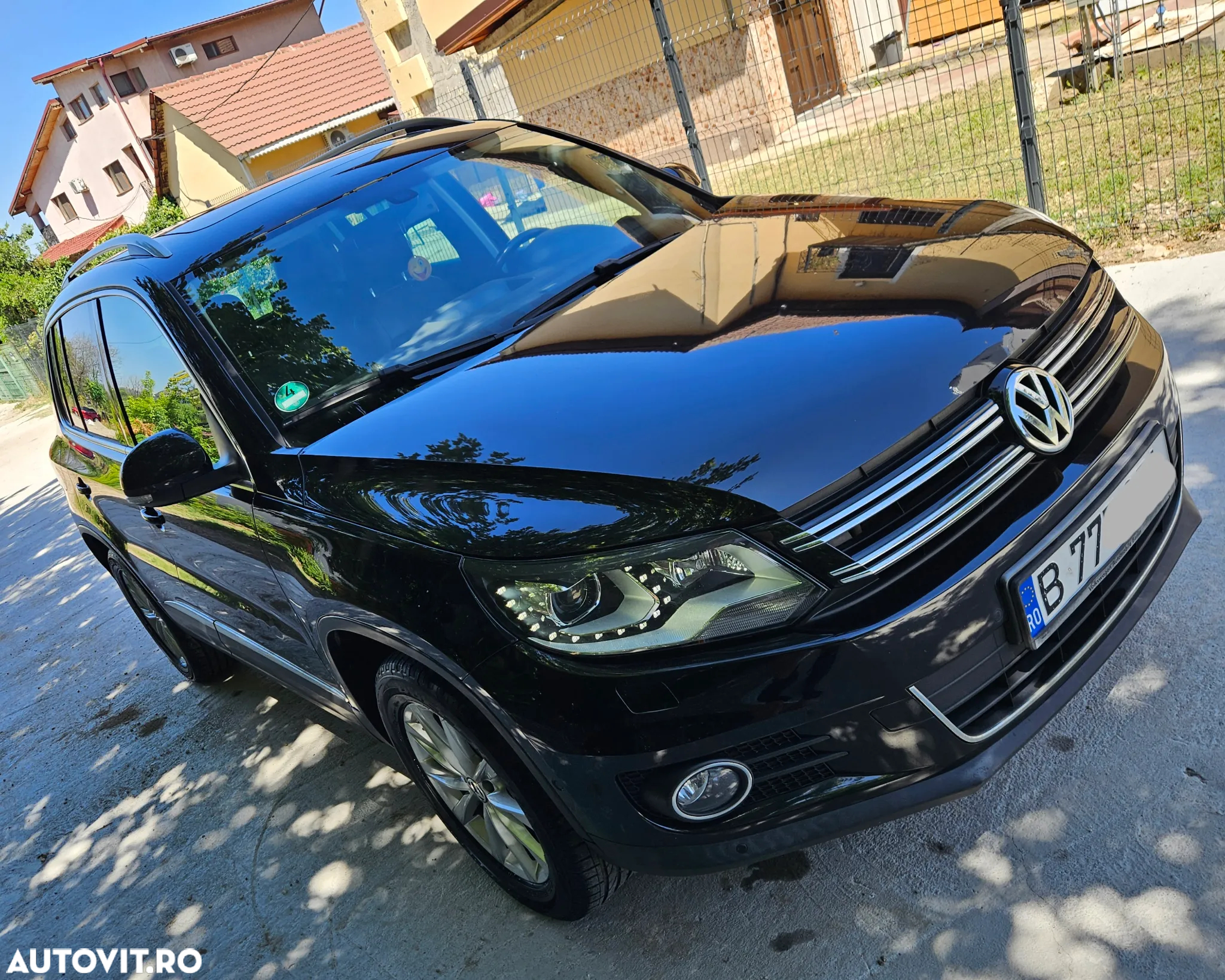 Volkswagen Tiguan 2.0 TDI 4Motion DSG Sport & Style - 2