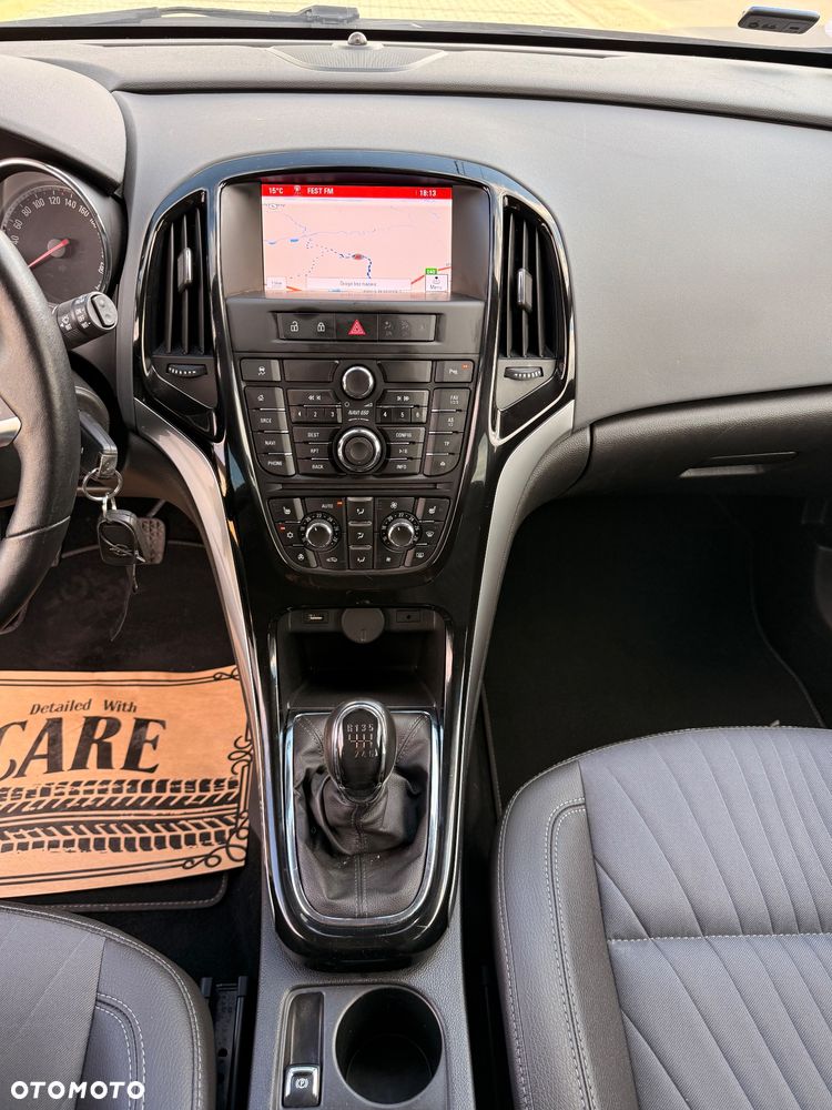 Opel Astra 1.4 T Essentia - 29