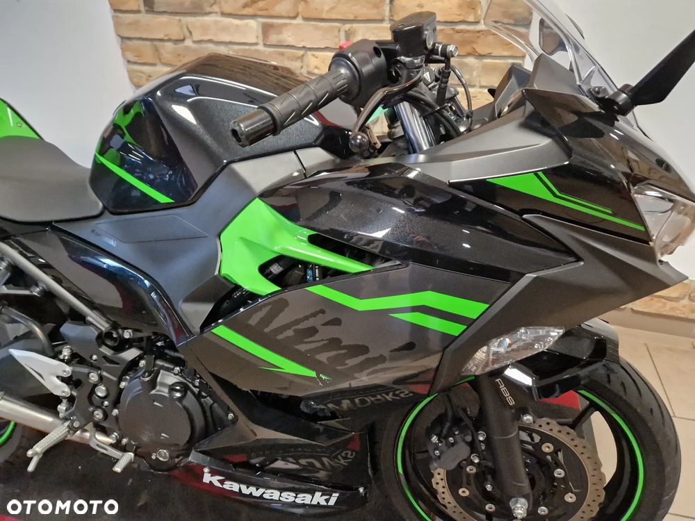 Kawasaki Ninja 400 - 29