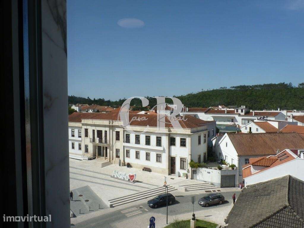 Apartamento T3 no último andar, no coração de Ansião, com vistas deslu - Grande imagem: 2/49