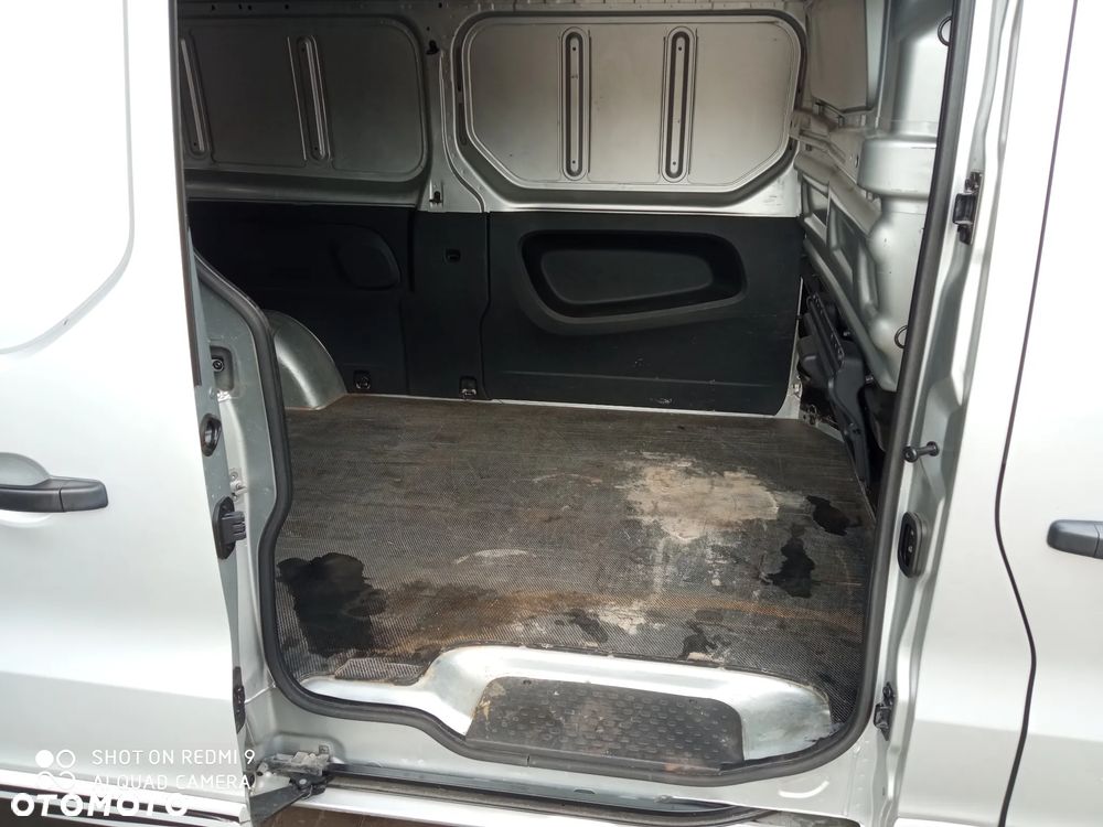 Opel VIVARO - 17