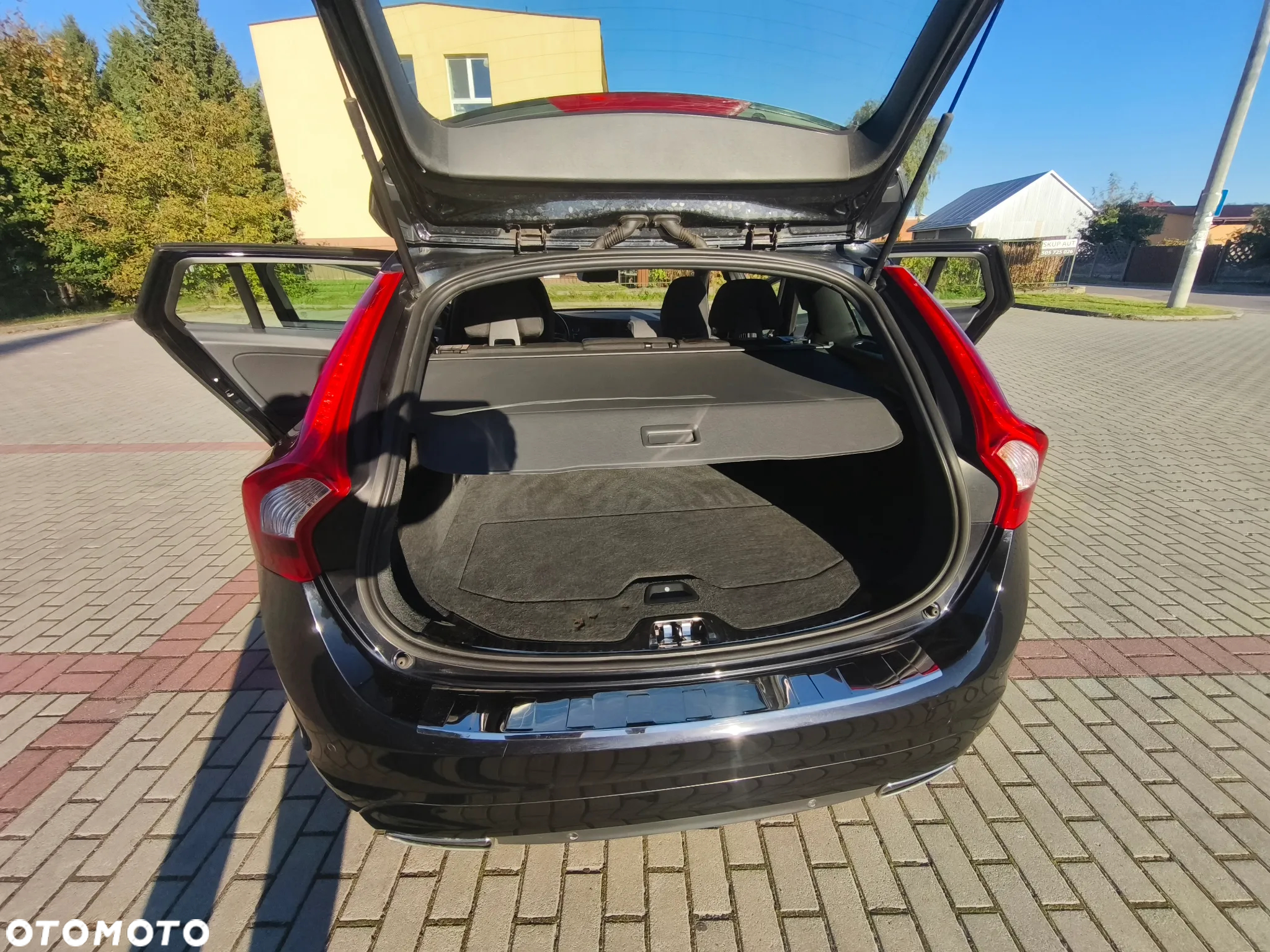 Volvo V60 D4 Drive-E Momentum - 15