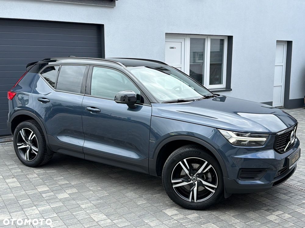 Volvo XC 40 B3 B DKG Ultra Dark - 24