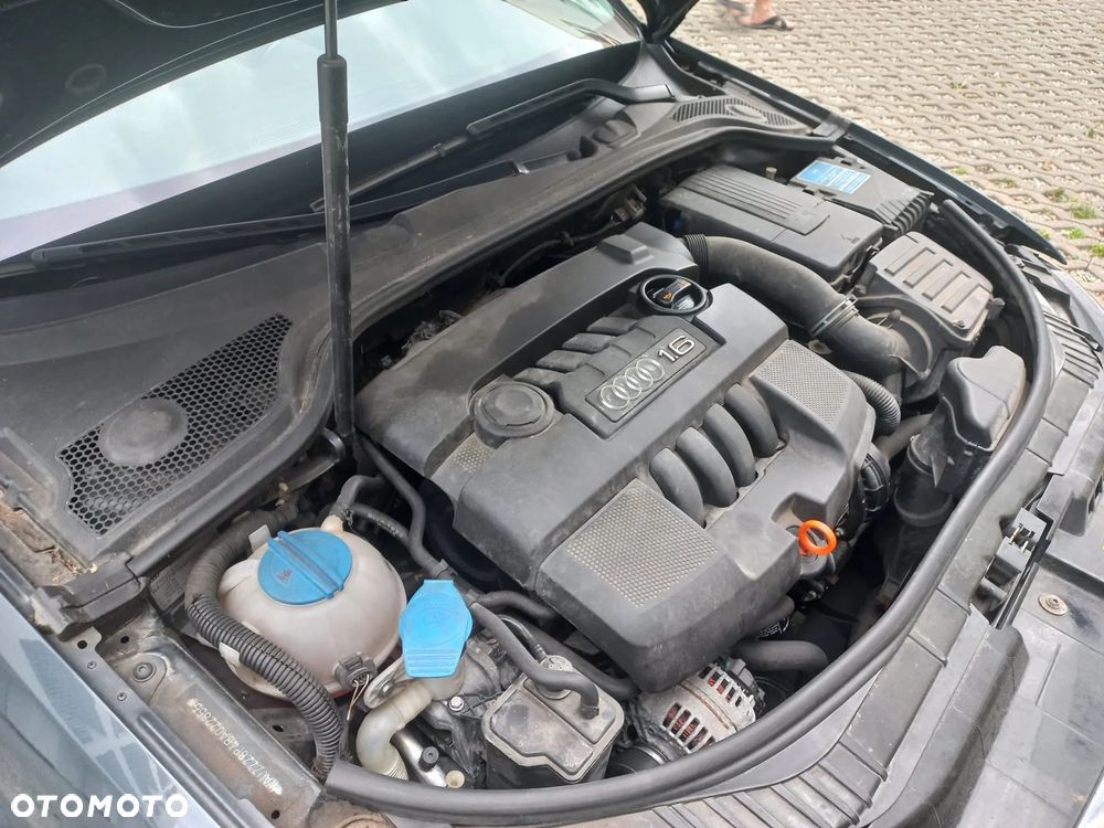Audi A3 3-drzwiowe 1.6 Ambition - 8