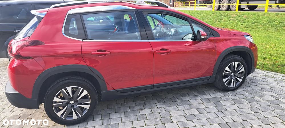 Peugeot 2008 1.6 BlueHDi Allure S&S - 3