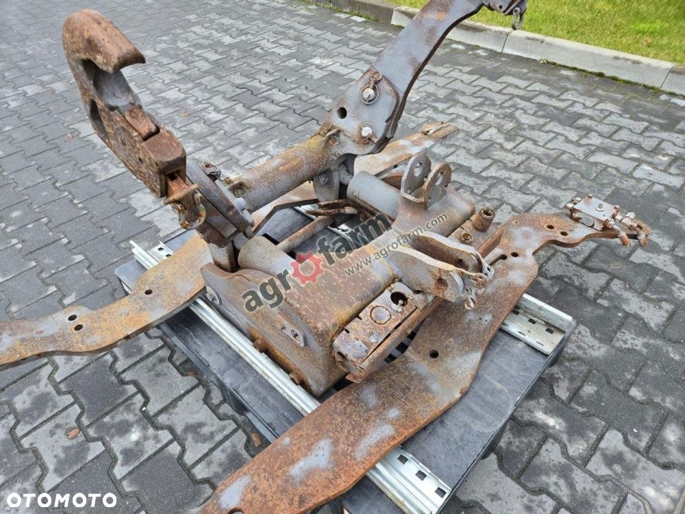 TUZ, przedni podnośnik, Deutz Agrotron TTV 620 - 4
