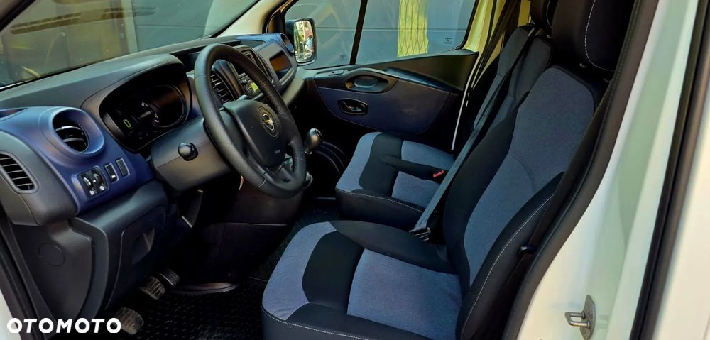 Opel VIVARO - 21