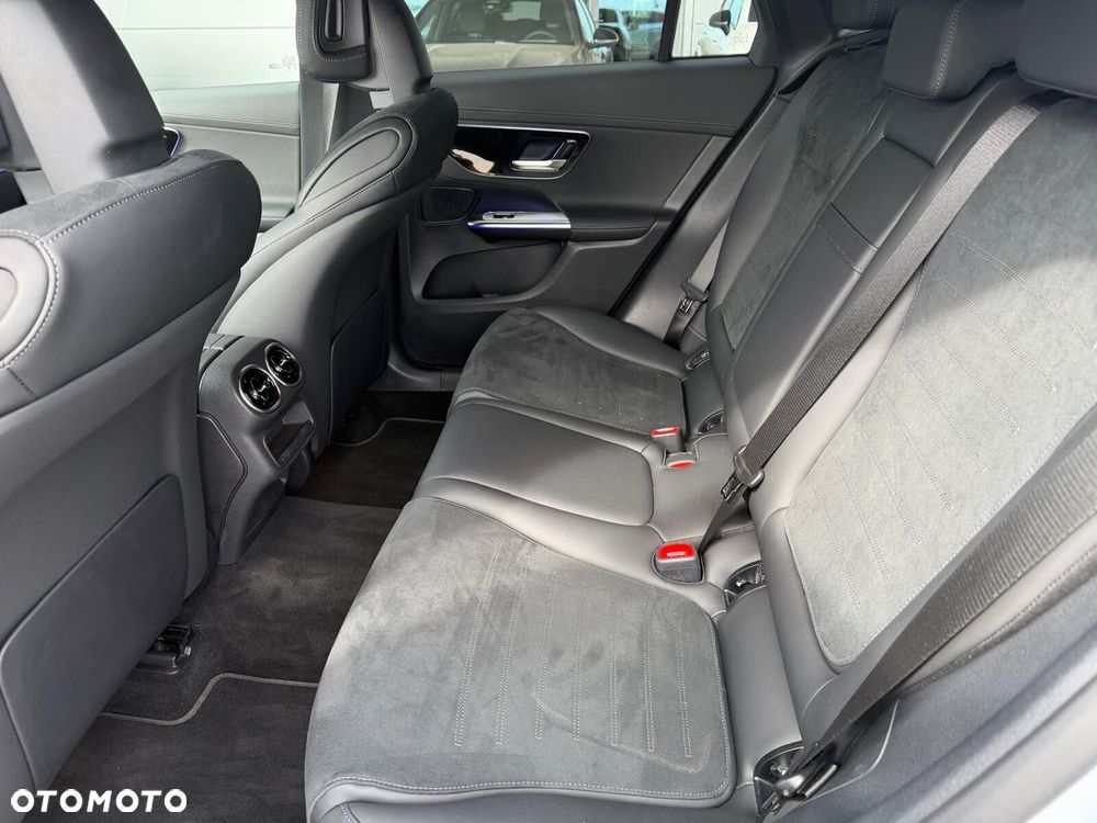 Mercedes-Benz GLC 220 d mHEV 4-Matic AMG Line - 12