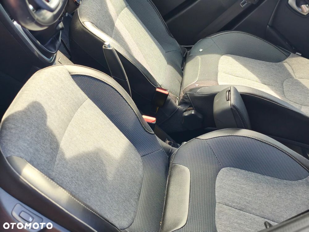 Renault Captur TCe 130 GPF LIMITED - 26
